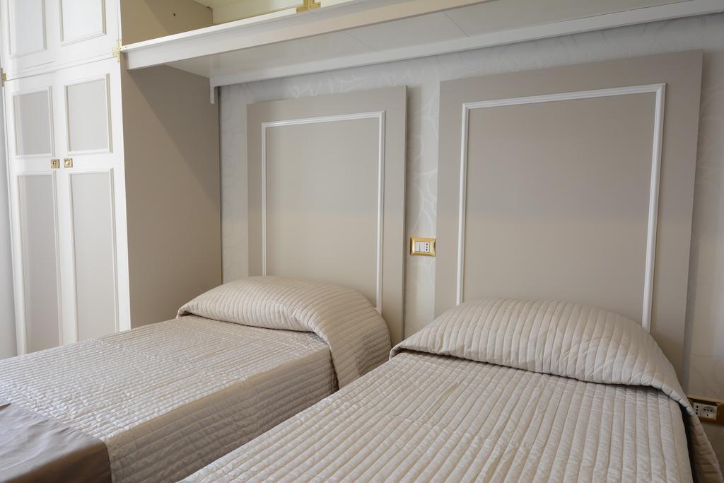 Luxury White House * Roma